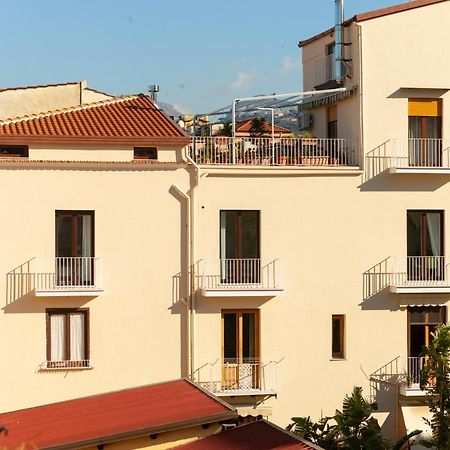 Luxury&Romantic Apartment With Balcony In Sorrento Exterior foto